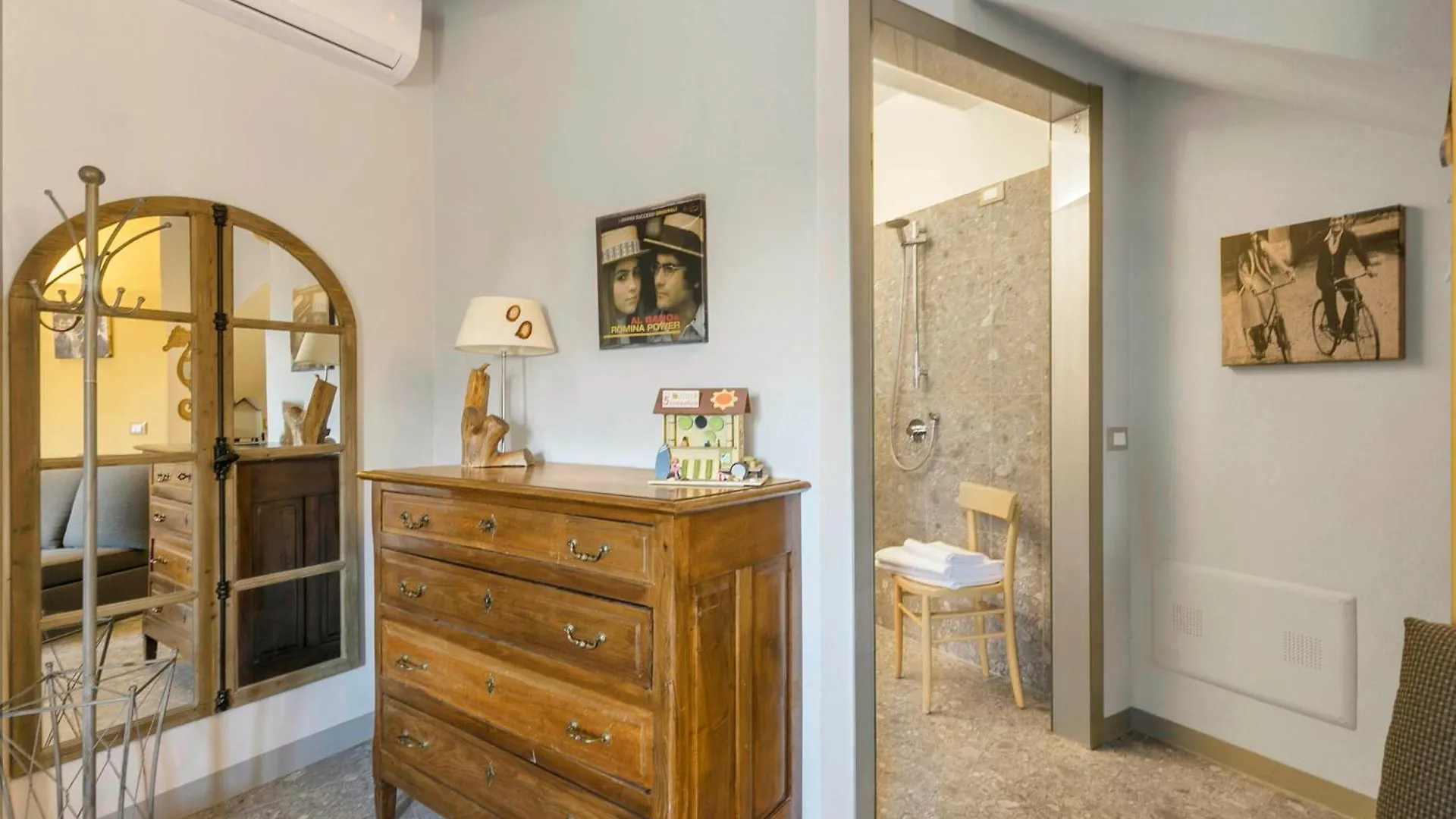 Priscilla House- Happy Rentals Salo 0*,  Italy