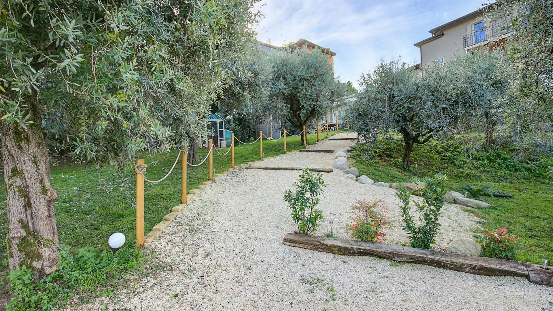 Priscilla House- Happy Rentals Salo 0*,  Italy