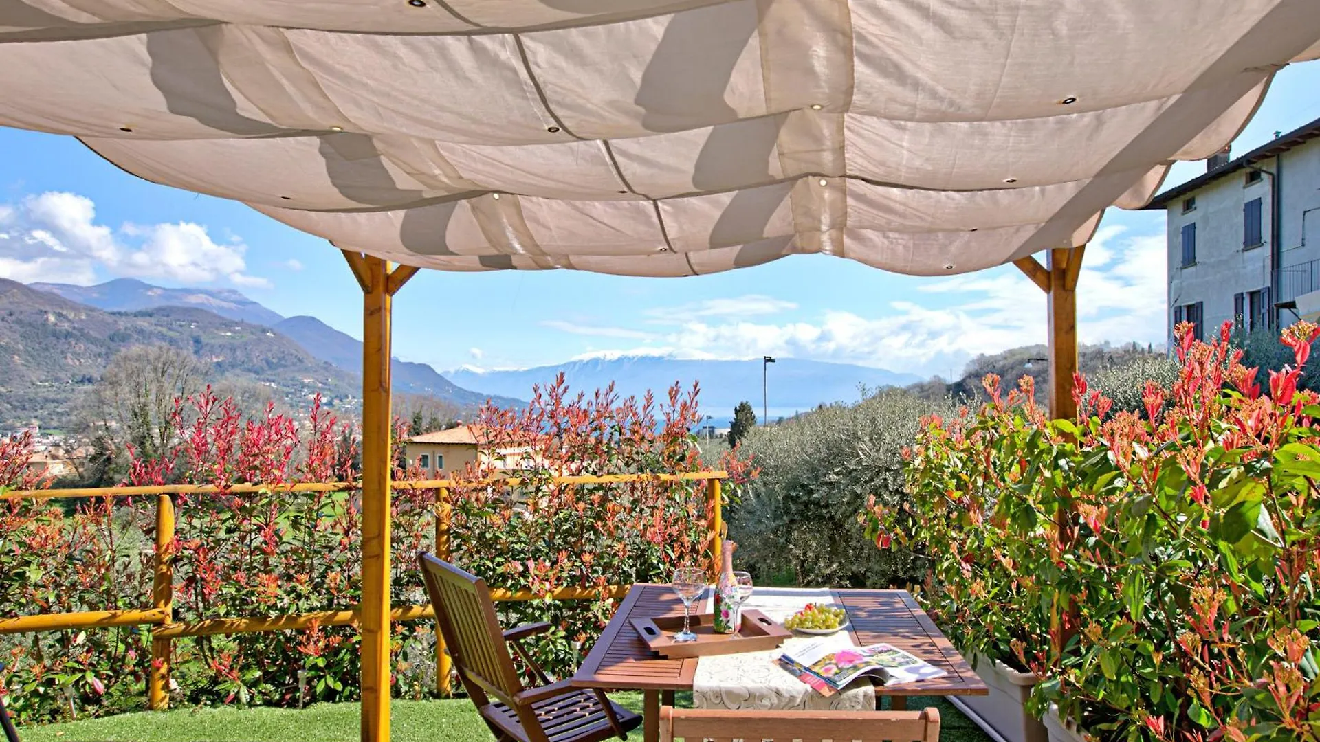 Apartment Priscilla House- Happy Rentals Salo